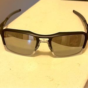 Mens Oakley Shades